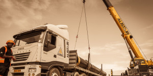 rental-equipment-crane-truck-alistair-group